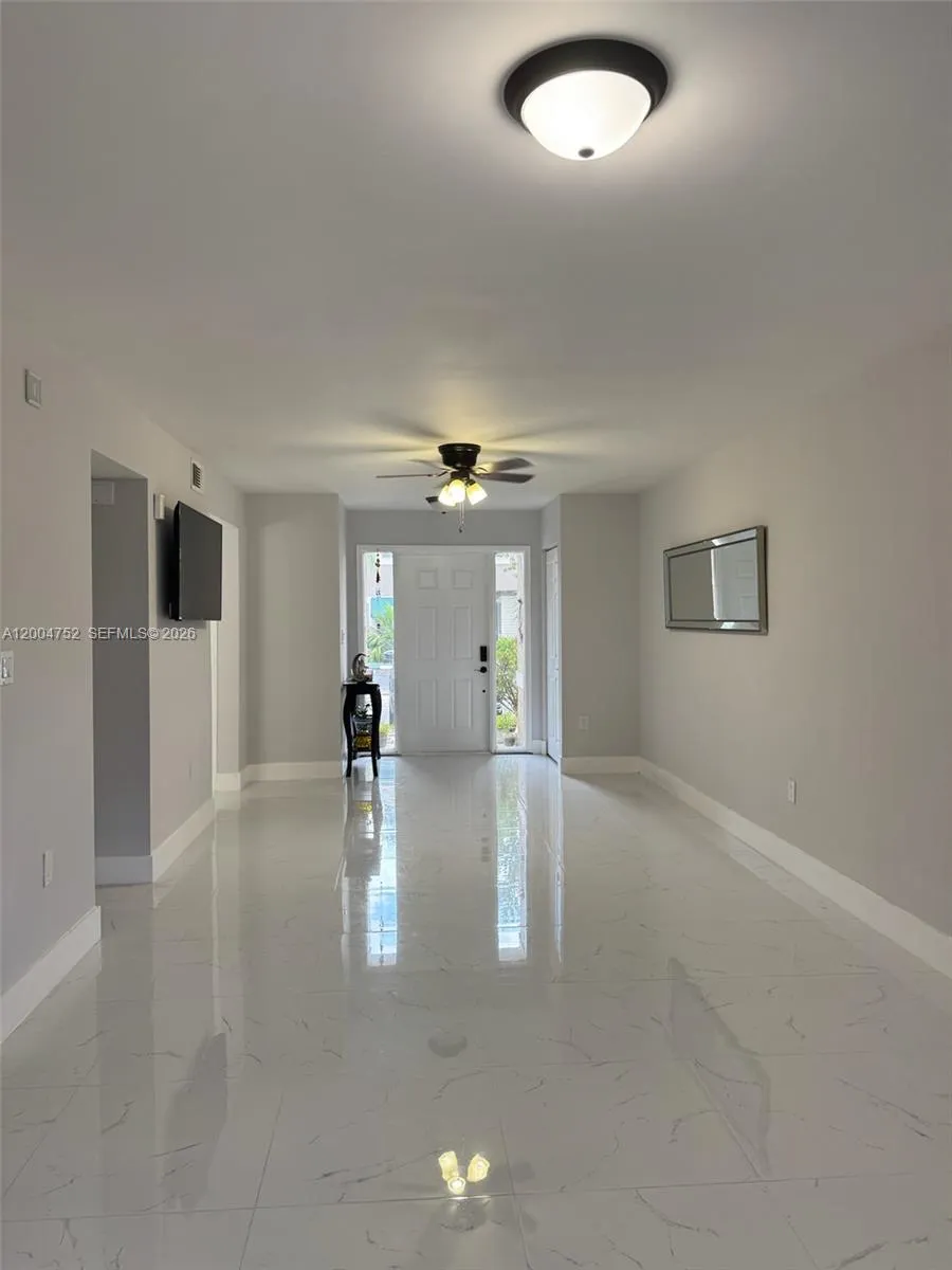 5127 SW 123rd Ave Cooper City, FL 33330