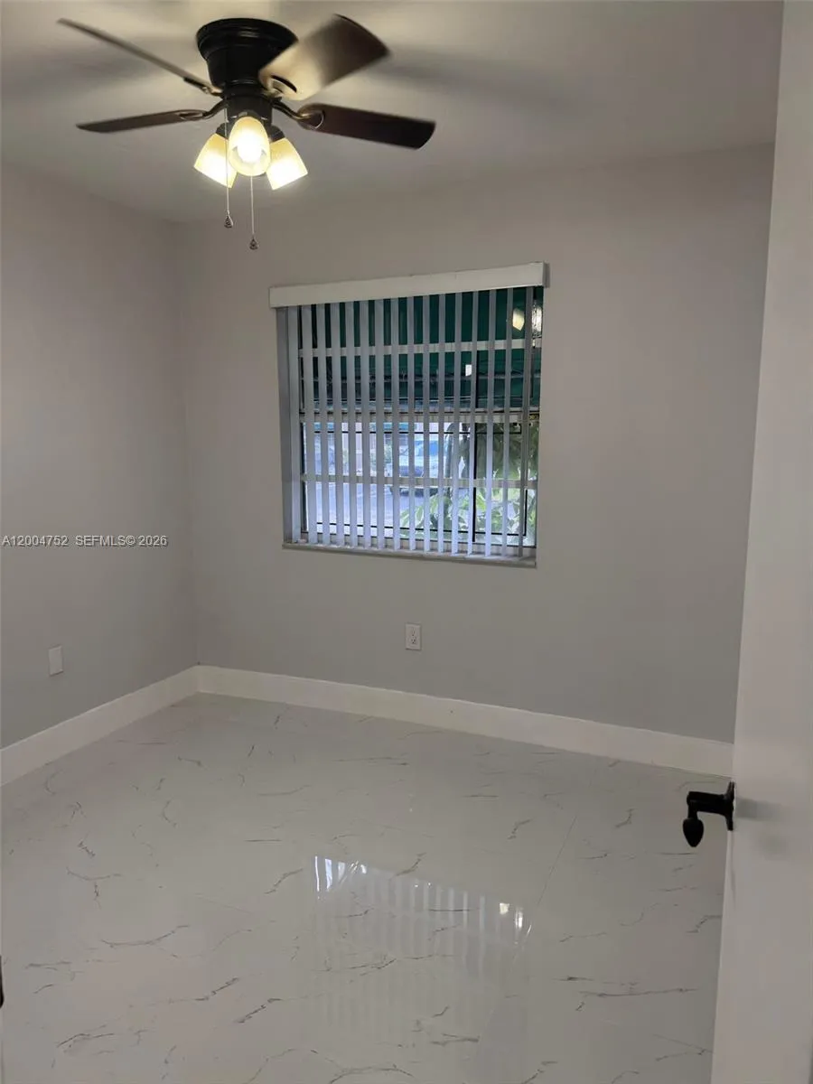 5127 SW 123rd Ave Cooper City, FL 33330