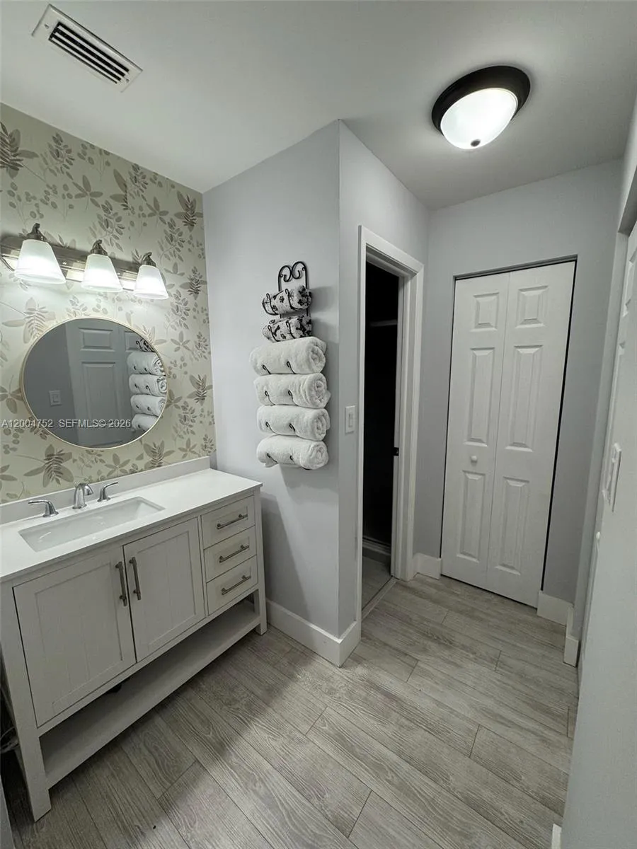 5127 SW 123rd Ave Cooper City, FL 33330