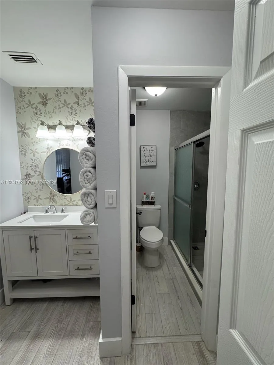 5127 SW 123rd Ave Cooper City, FL 33330