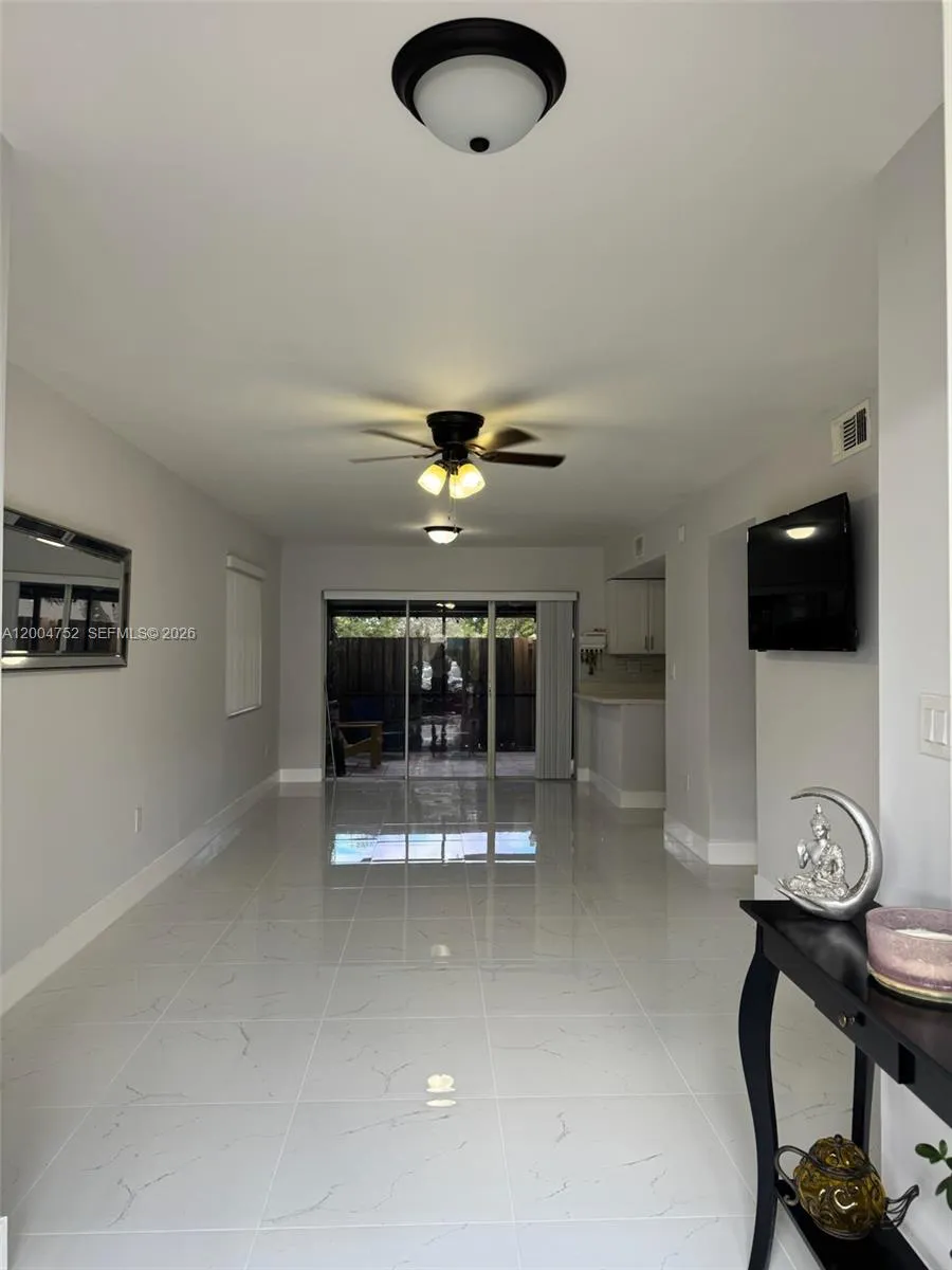 5127 SW 123rd Ave Cooper City, FL 33330