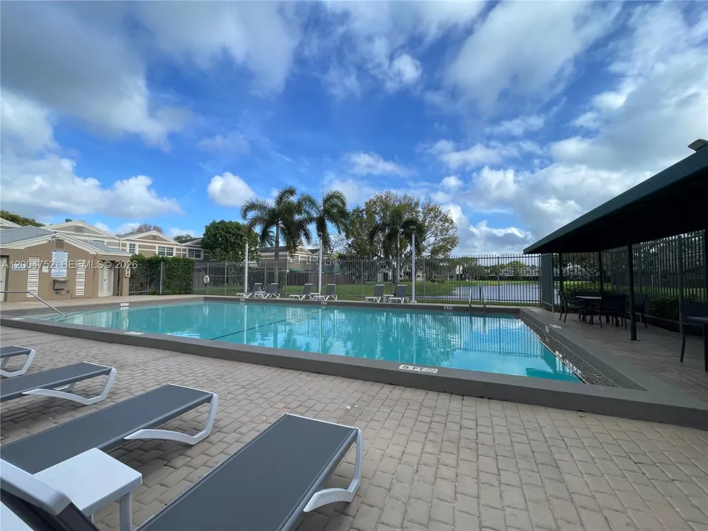 5127 SW 123rd Ave Cooper City, FL 33330
