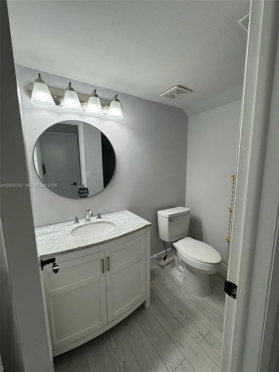 5127 SW 123rd Ave Cooper City, FL 33330