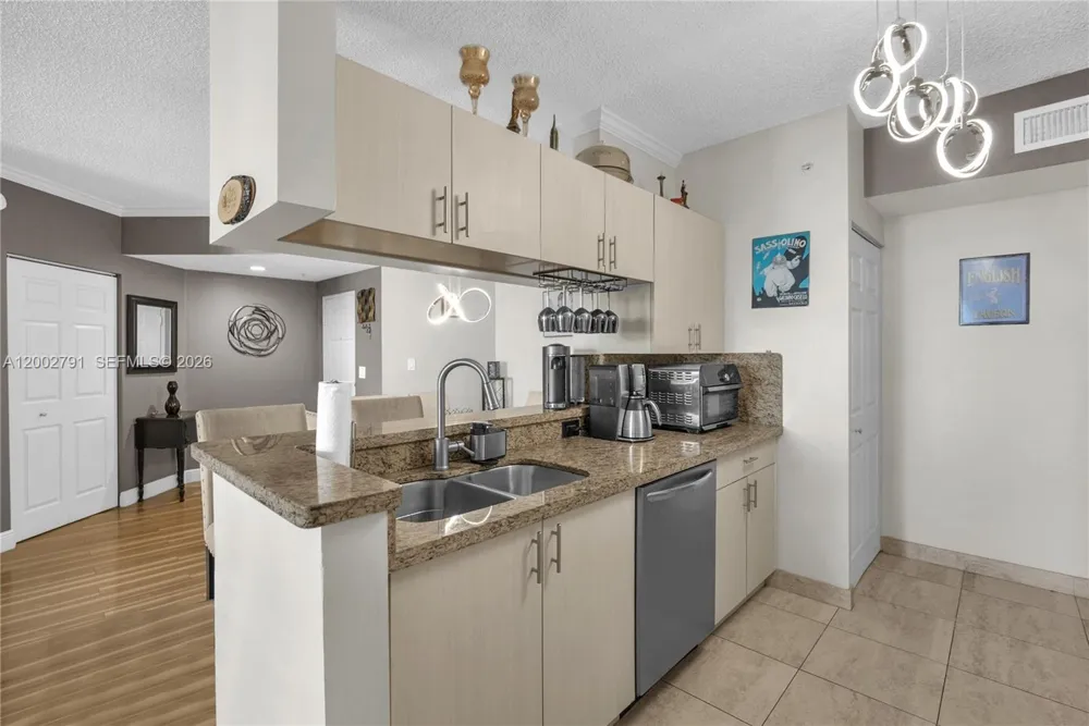 17125 Bay Rd #3204 Sunny Isles Beach, FL 33160