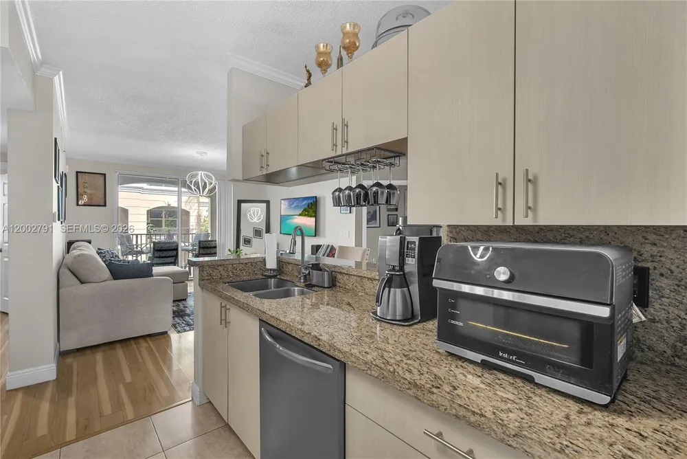17125 Bay Rd #3204 Sunny Isles Beach, FL 33160