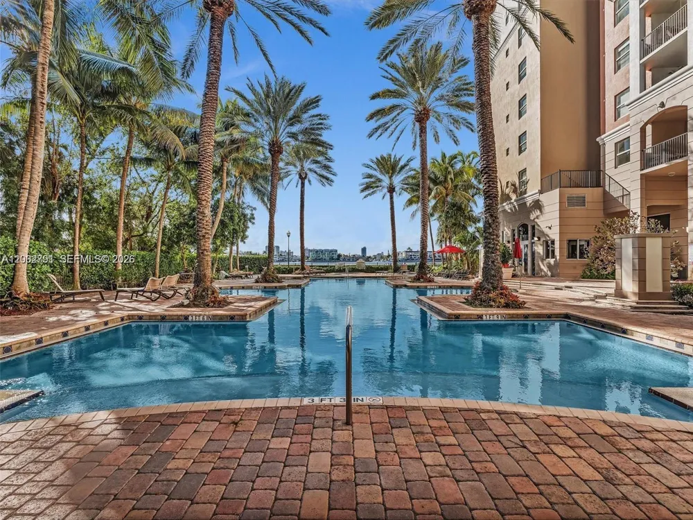 17125 Bay Rd #3204 Sunny Isles Beach, FL 33160