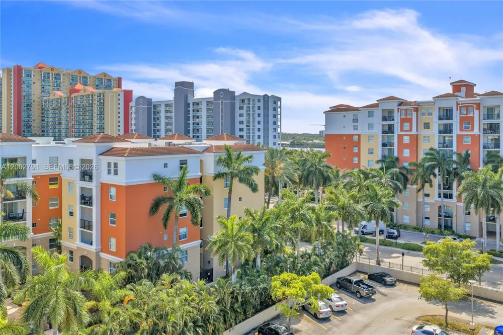 17125 Bay Rd #3204 Sunny Isles Beach, FL 33160