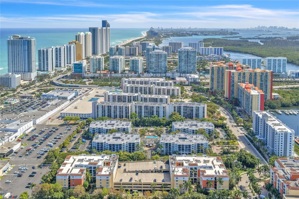 17125 Bay Rd #3204 Sunny Isles Beach, FL 33160