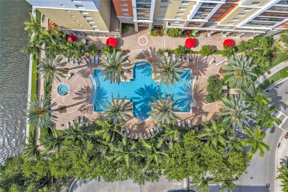 17125 Bay Rd #3204 Sunny Isles Beach, FL 33160