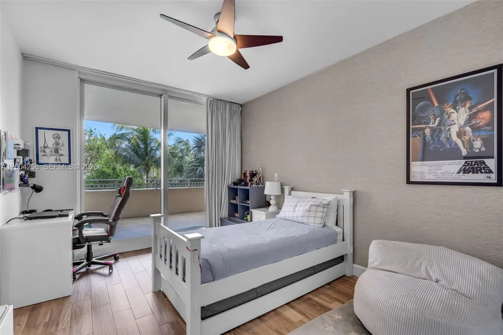 791 Crandon Blvd #302 Key Biscayne, FL 33149
