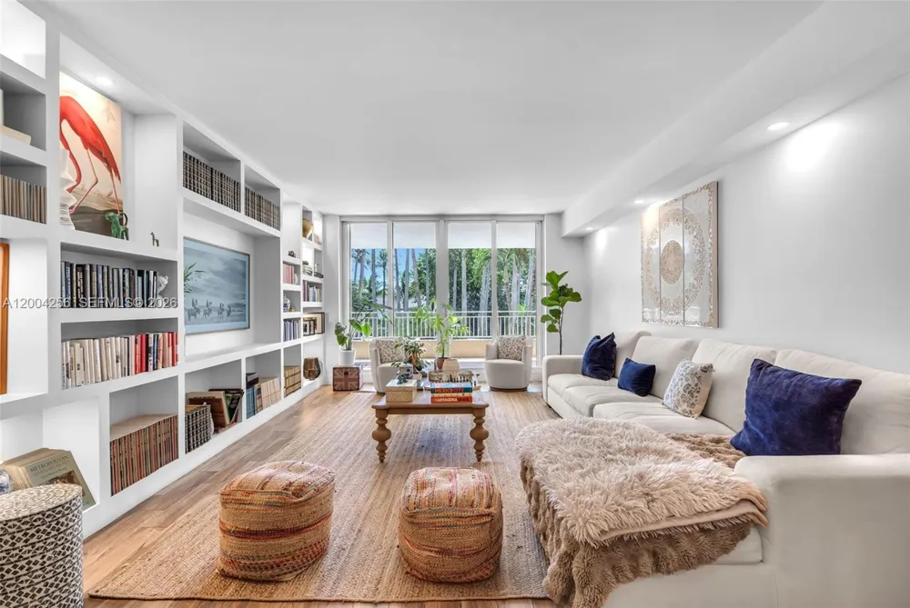 791 Crandon Blvd #302 Key Biscayne, FL 33149