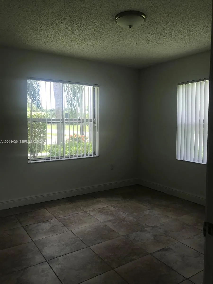 3825 NW 90th Ave #3825 Sunrise, FL 33351