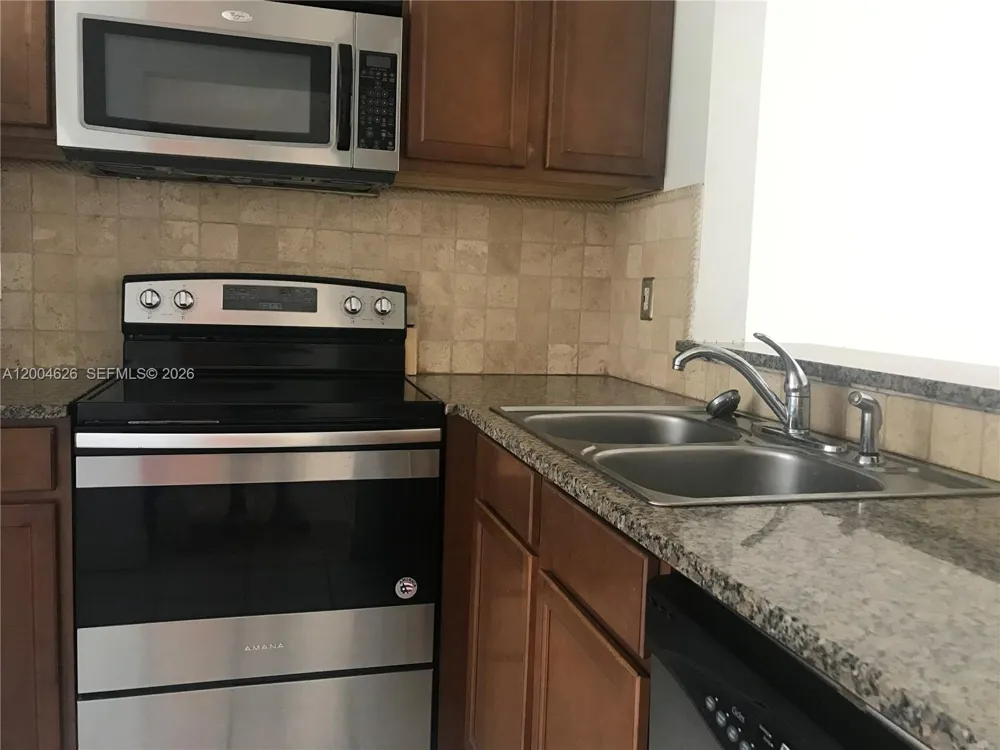 3825 NW 90th Ave #3825 Sunrise, FL 33351