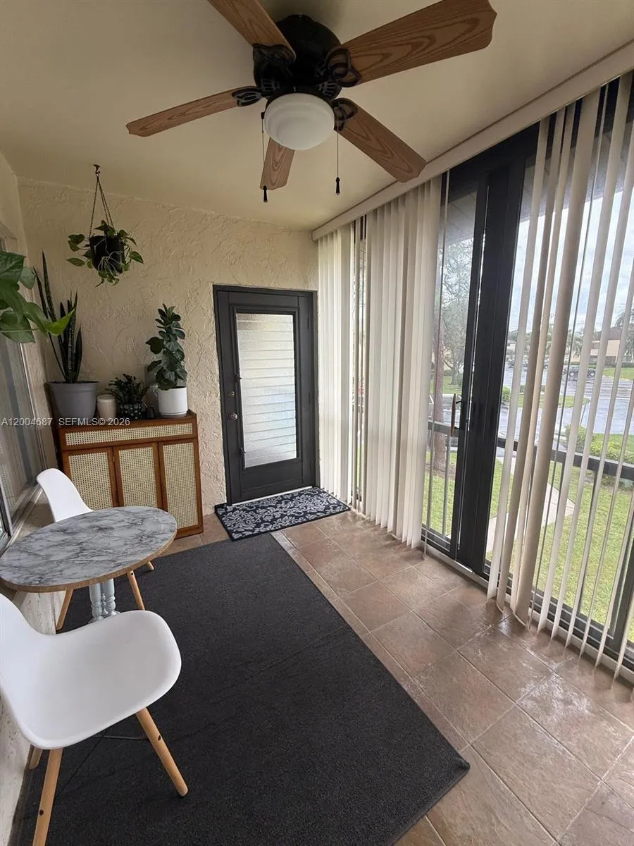 208 Pine Hov Cir #A-2 Green Acres, FL 33463