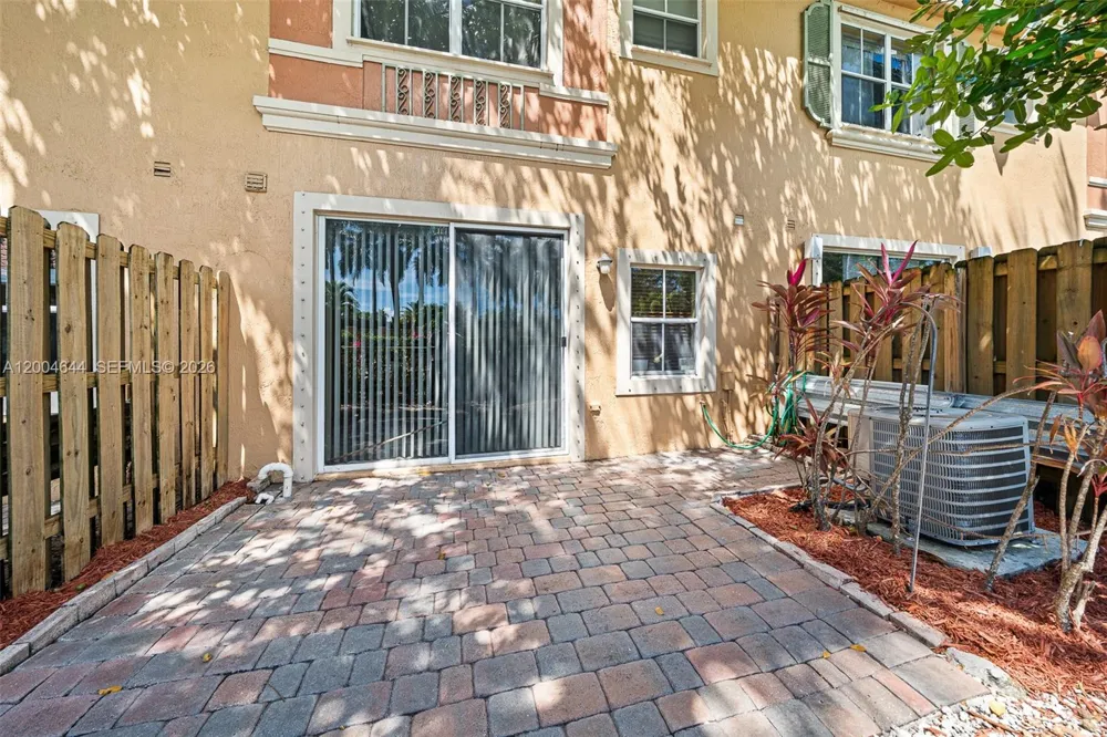 4948 Tradewinds Ter #504 Dania Beach, FL 33312