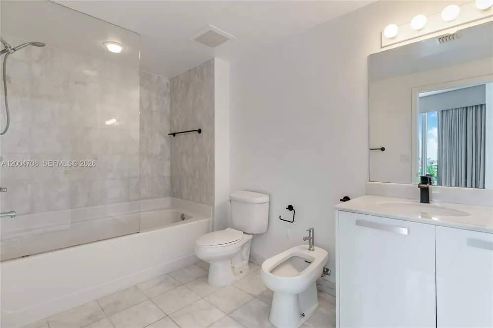 601 NE 36th St #801 Miami, FL 33137