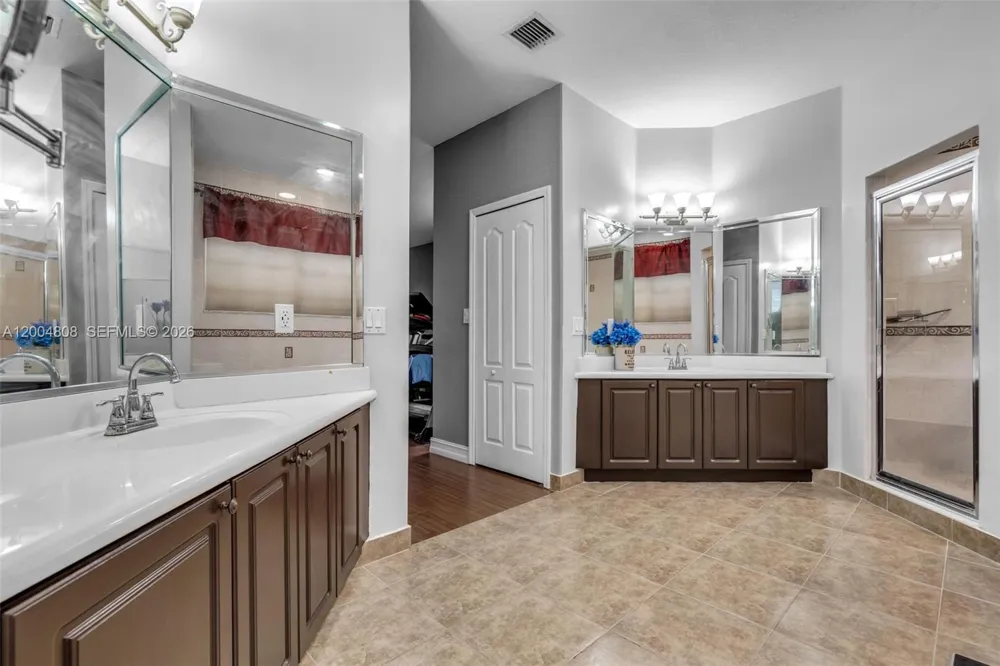 16230 NW 84th Ct Miami Lakes, FL 33016