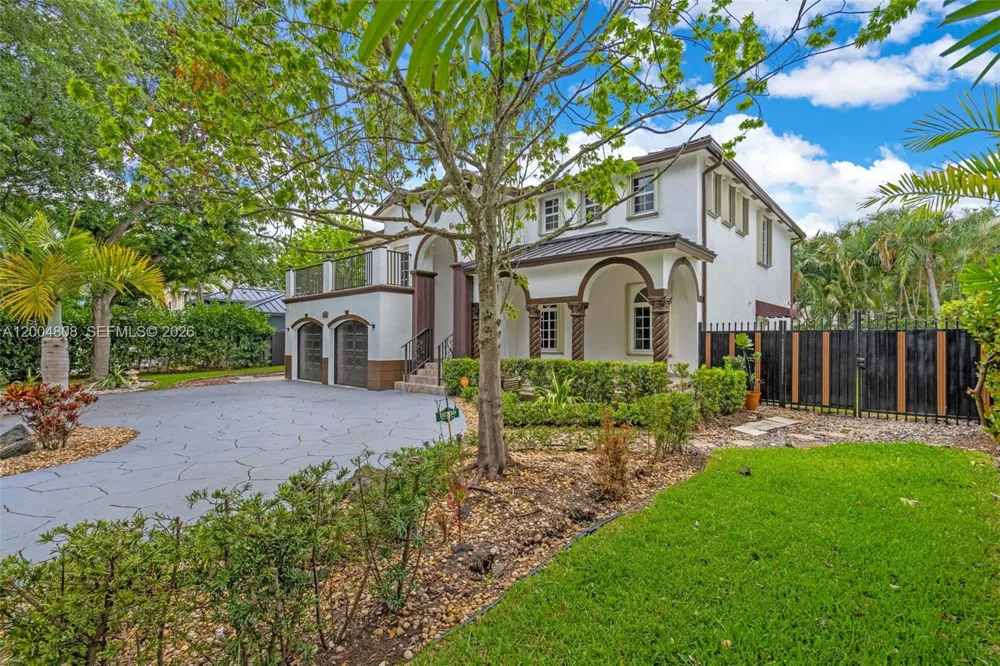 16230 NW 84th Ct Miami Lakes, FL 33016