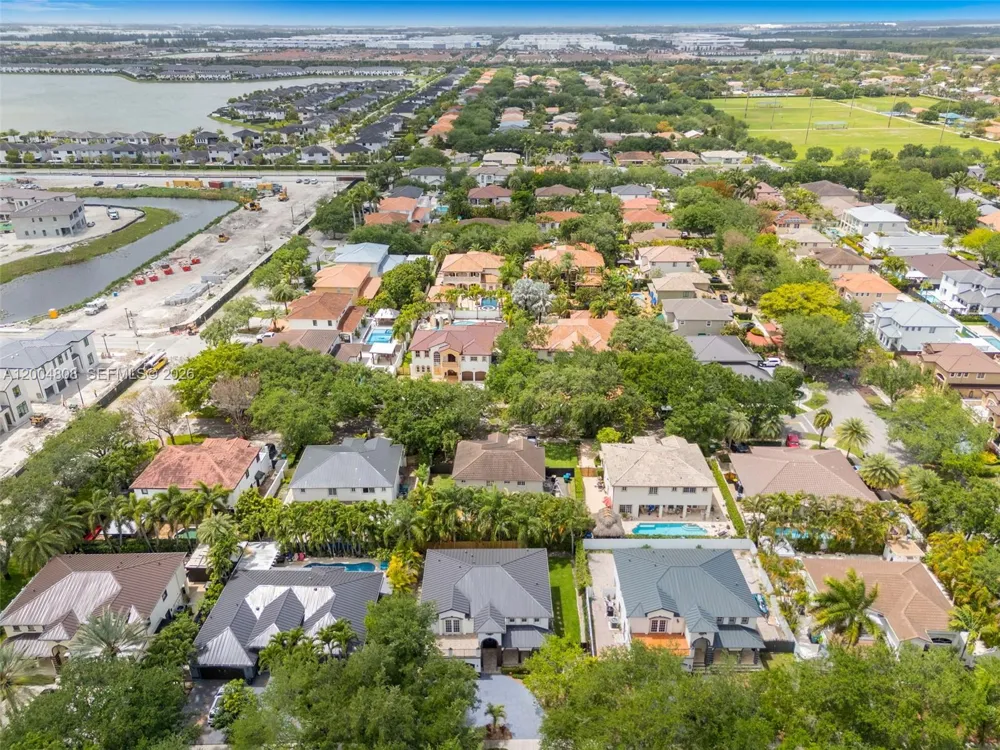16230 NW 84th Ct Miami Lakes, FL 33016