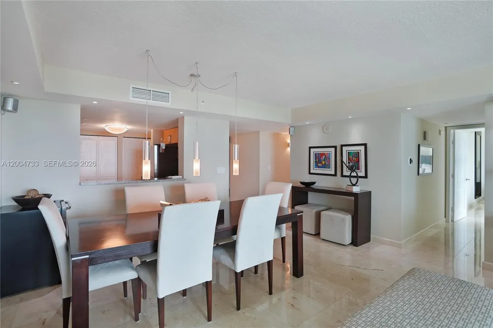 2101 Brickell Ave #1812 Miami, FL 33129