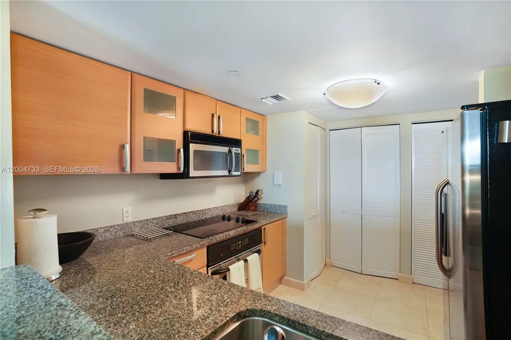 2101 Brickell Ave #1812 Miami, FL 33129