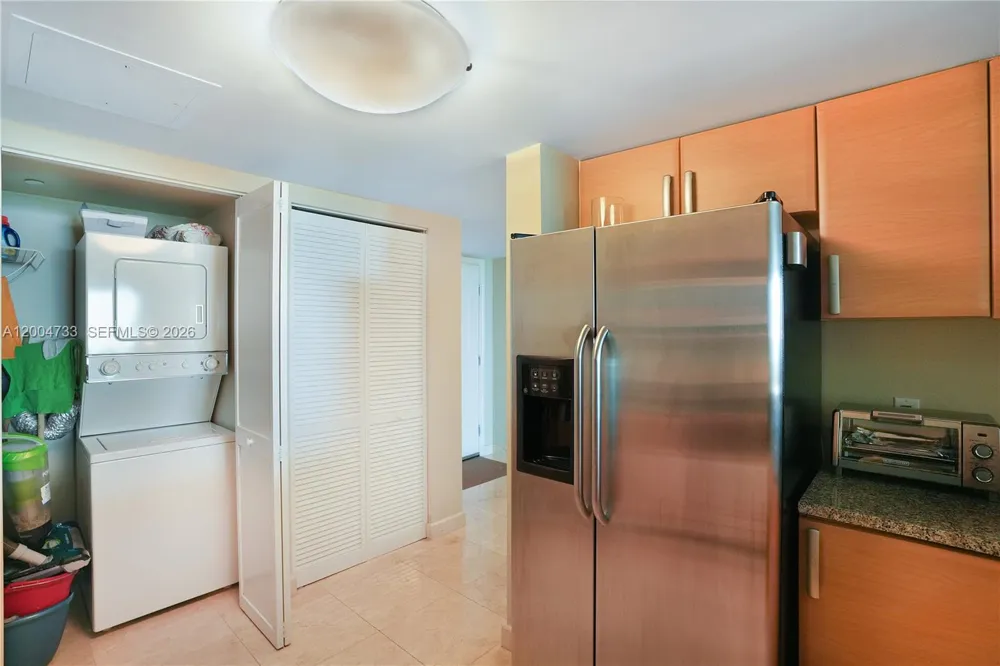 2101 Brickell Ave #1812 Miami, FL 33129