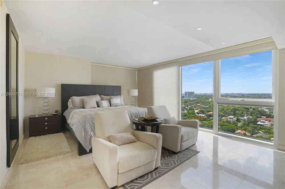 2101 Brickell Ave #1812 Miami, FL 33129