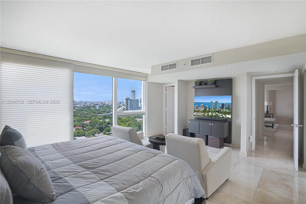 2101 Brickell Ave #1812 Miami, FL 33129