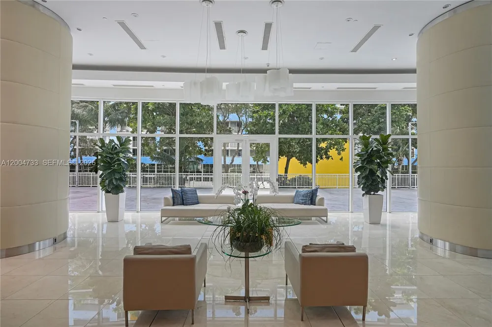 2101 Brickell Ave #1812 Miami, FL 33129