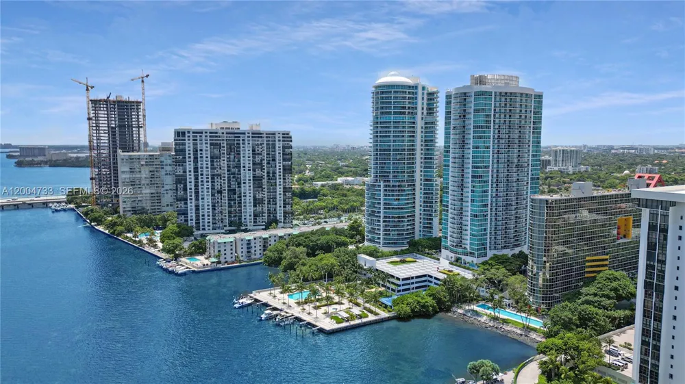 2101 Brickell Ave #1812 Miami, FL 33129