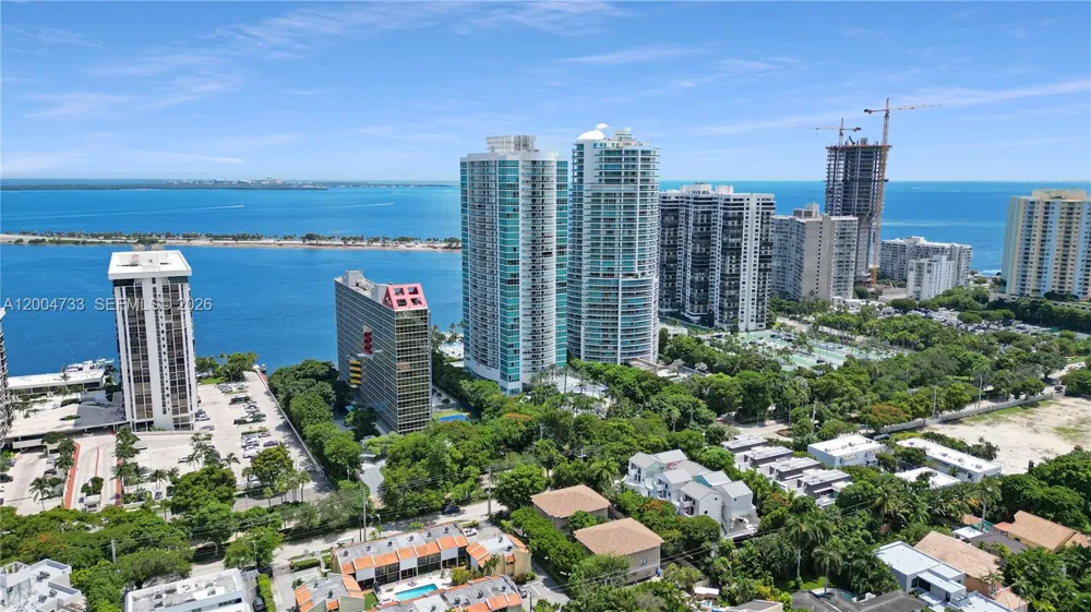 2101 Brickell Ave #1812 Miami, FL 33129