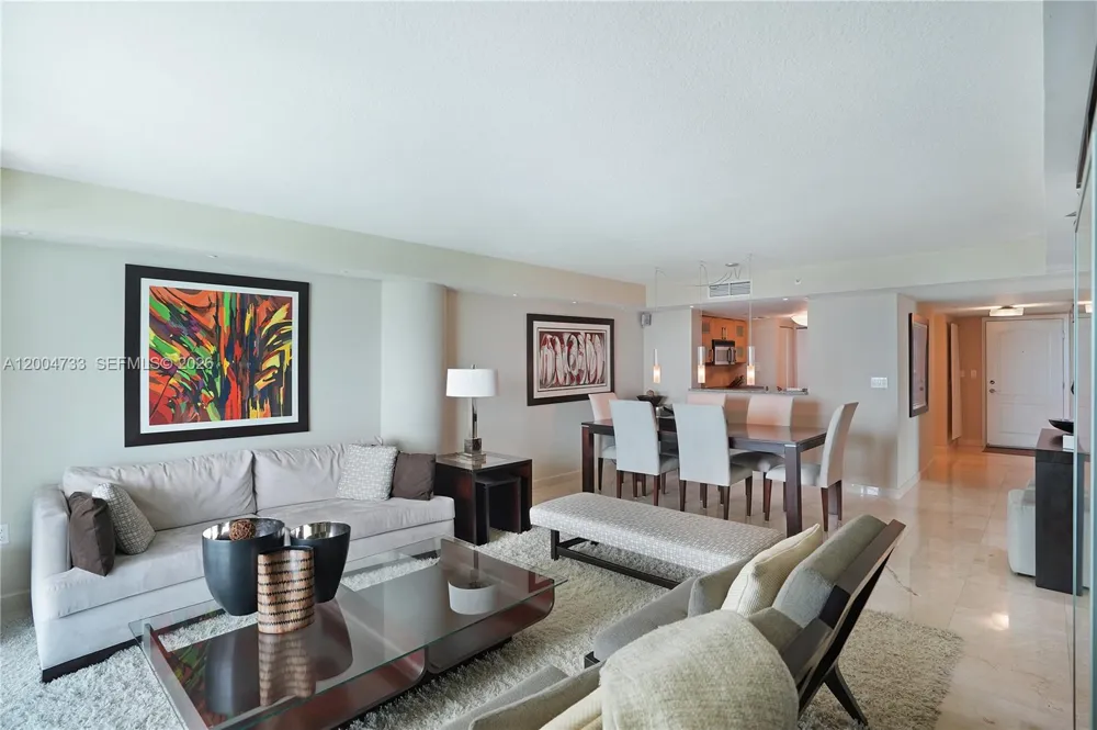 2101 Brickell Ave #1812 Miami, FL 33129