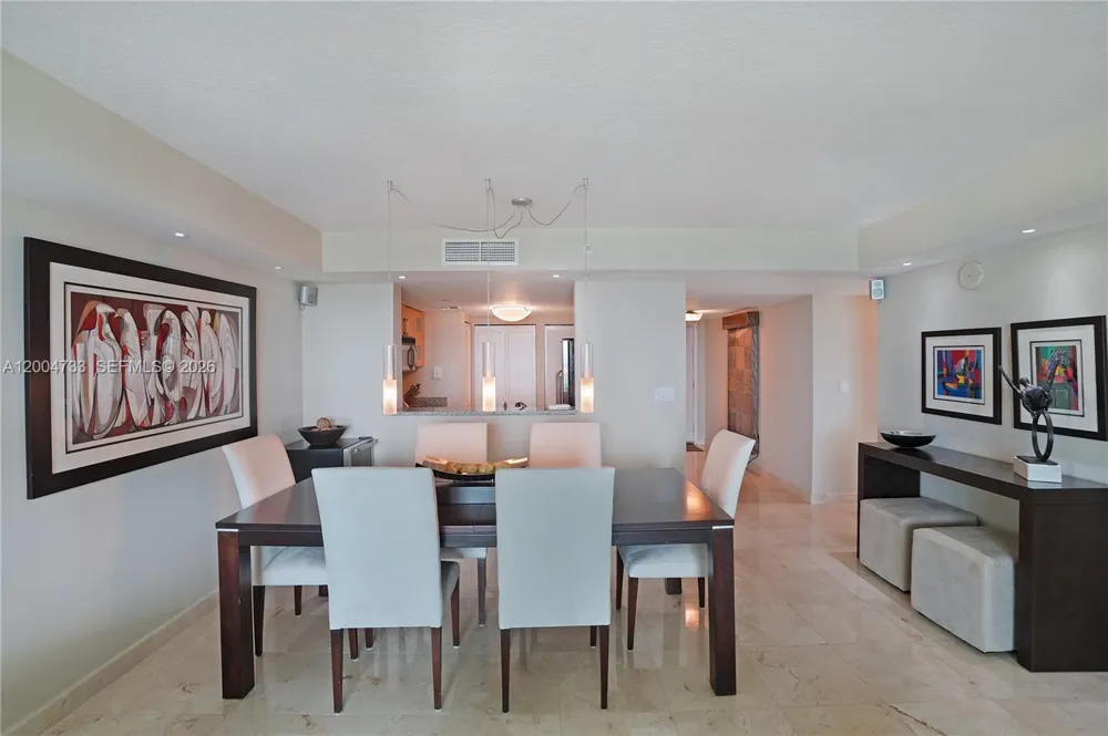 2101 Brickell Ave #1812 Miami, FL 33129