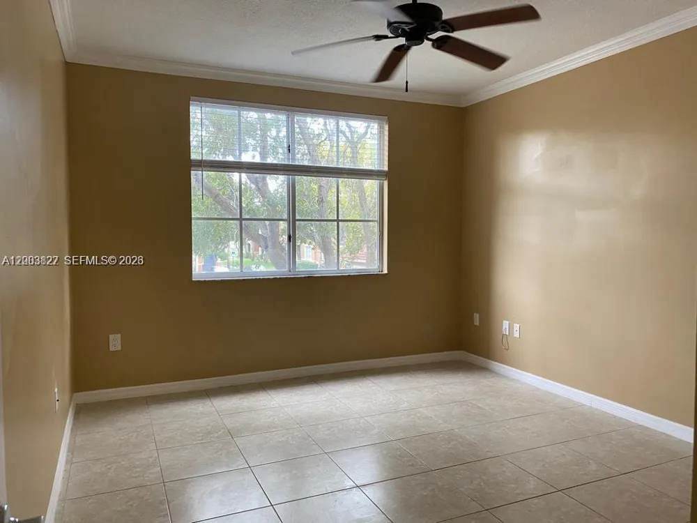 8060 Nob Hill Rd #203 Tamarac, FL 33321