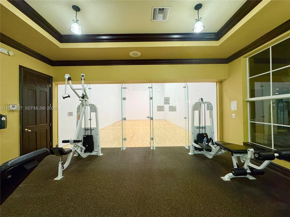 8060 Nob Hill Rd #203 Tamarac, FL 33321