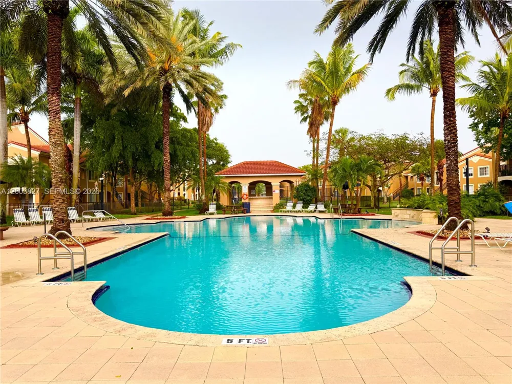 8060 Nob Hill Rd #203 Tamarac, FL 33321