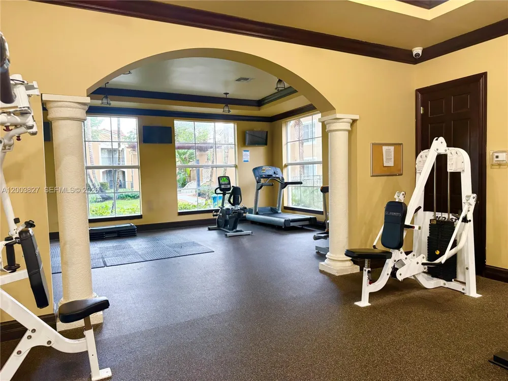8060 Nob Hill Rd #203 Tamarac, FL 33321
