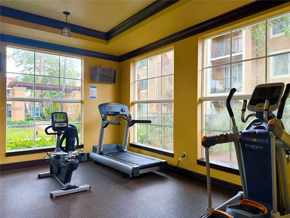 8060 Nob Hill Rd #203 Tamarac, FL 33321