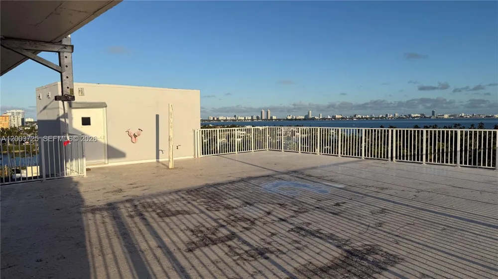 7904 West Dr #PENTHOUSE North Bay Village, FL 33141