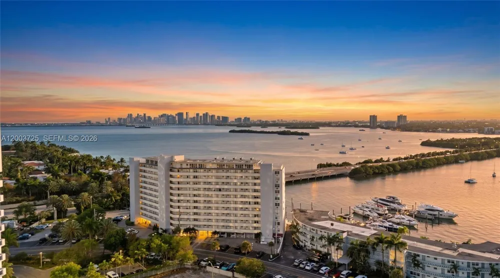 7904 West Dr #PENTHOUSE North Bay Village, FL 33141
