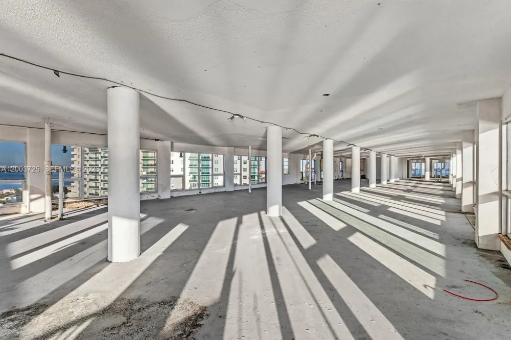 7904 West Dr #PENTHOUSE North Bay Village, FL 33141