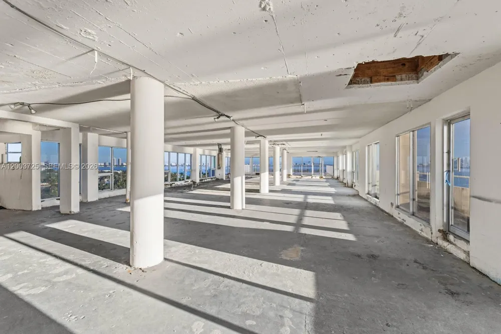 7904 West Dr #PENTHOUSE North Bay Village, FL 33141