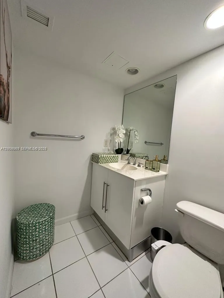 3000 S Ocean Dr #414 Hollywood, FL 33019