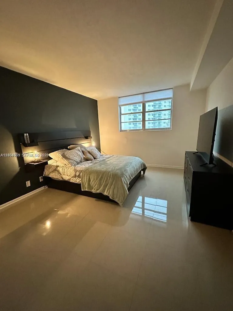 3000 S Ocean Dr #414 Hollywood, FL 33019