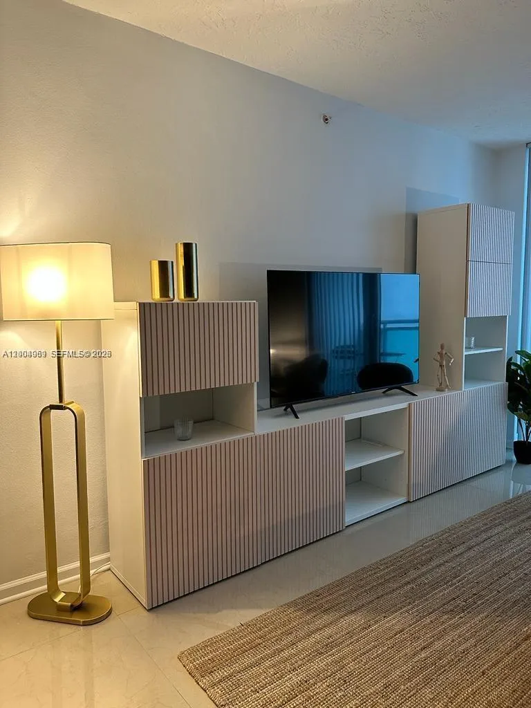 3000 S Ocean Dr #414 Hollywood, FL 33019