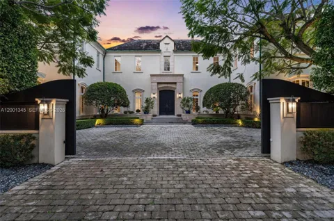 9741 W Suburban Dr