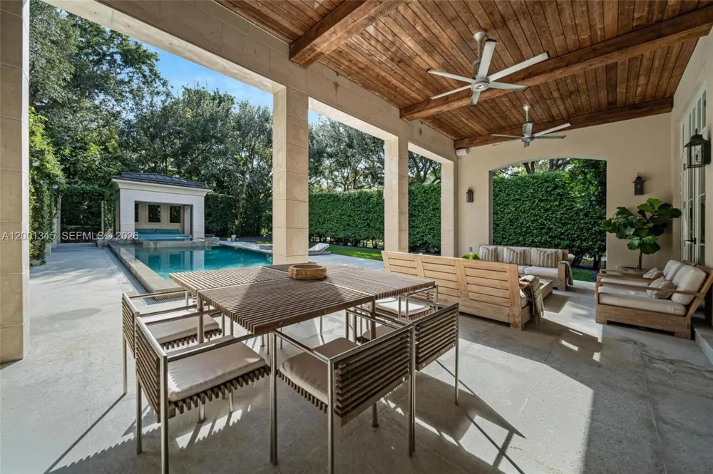 9741 W Suburban Dr Pinecrest, FL 33156