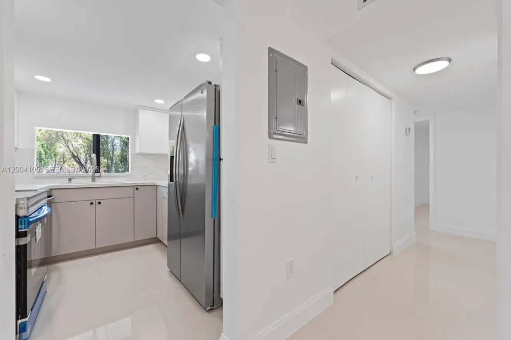 9440 W Flagler St #106 Miami, FL 33174