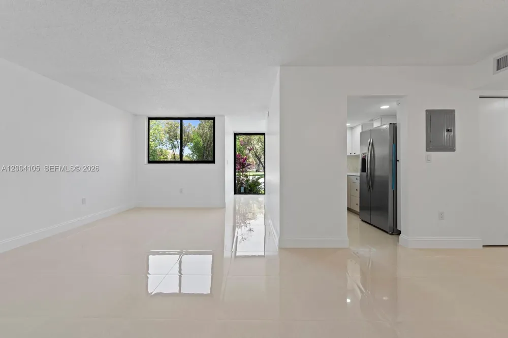 9440 W Flagler St #106 Miami, FL 33174