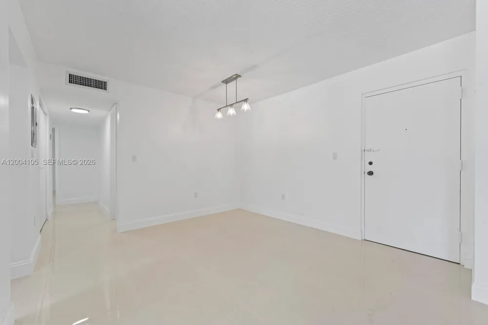 9440 W Flagler St #106 Miami, FL 33174